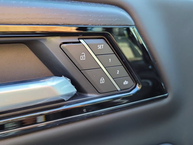 New 2026 GMC Yukon AT4 Ultimate AWD/4WD image 12
