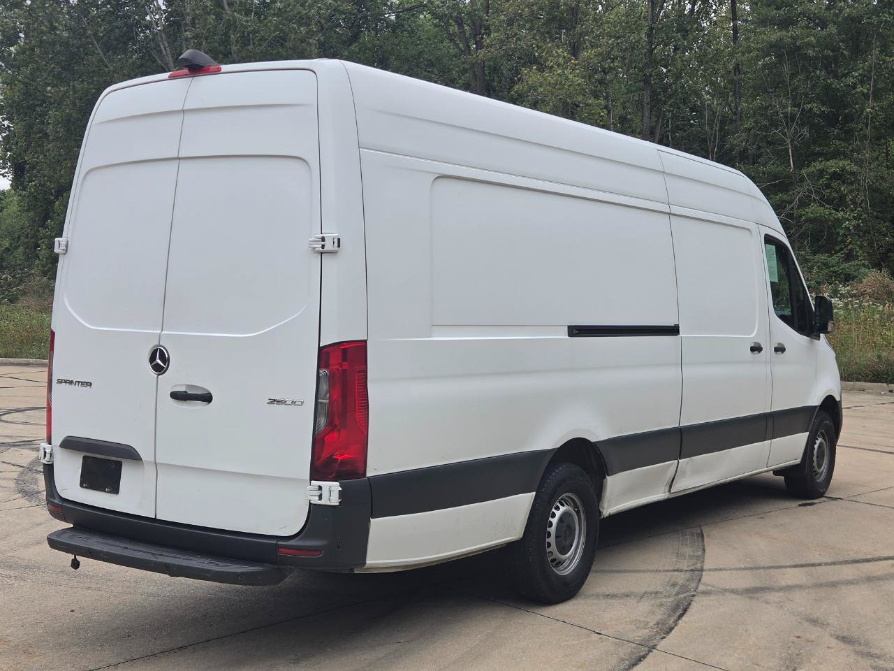 Used 2020 Mercedes-Benz Sprinter 2500 w/ Driver Convenience Package image 5