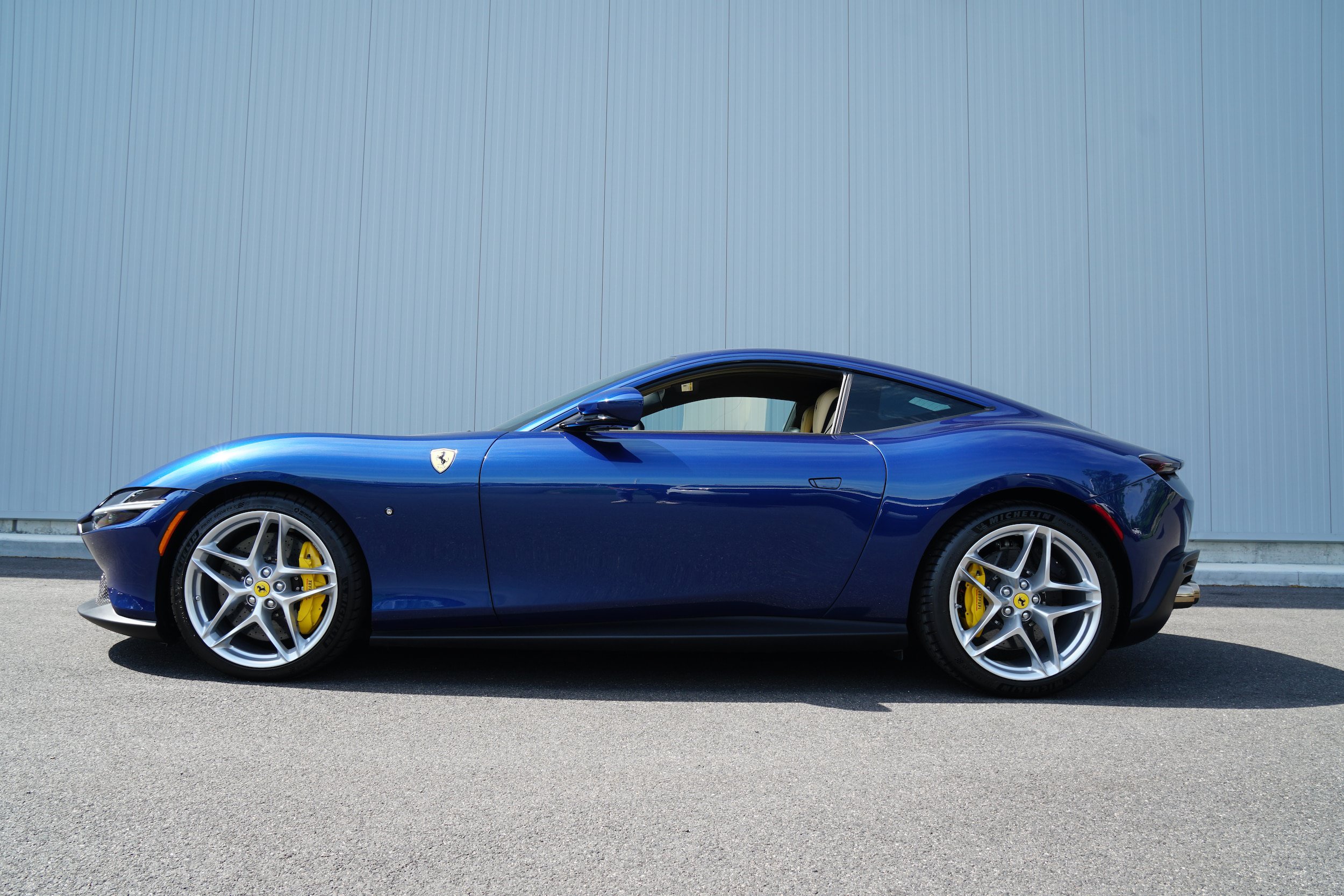 Used 2022 Ferrari Roma RWD image 6