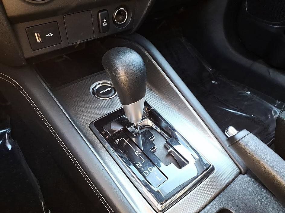 Used 2023 Mitsubishi Outlander Sport ES AWD/4WD image 23