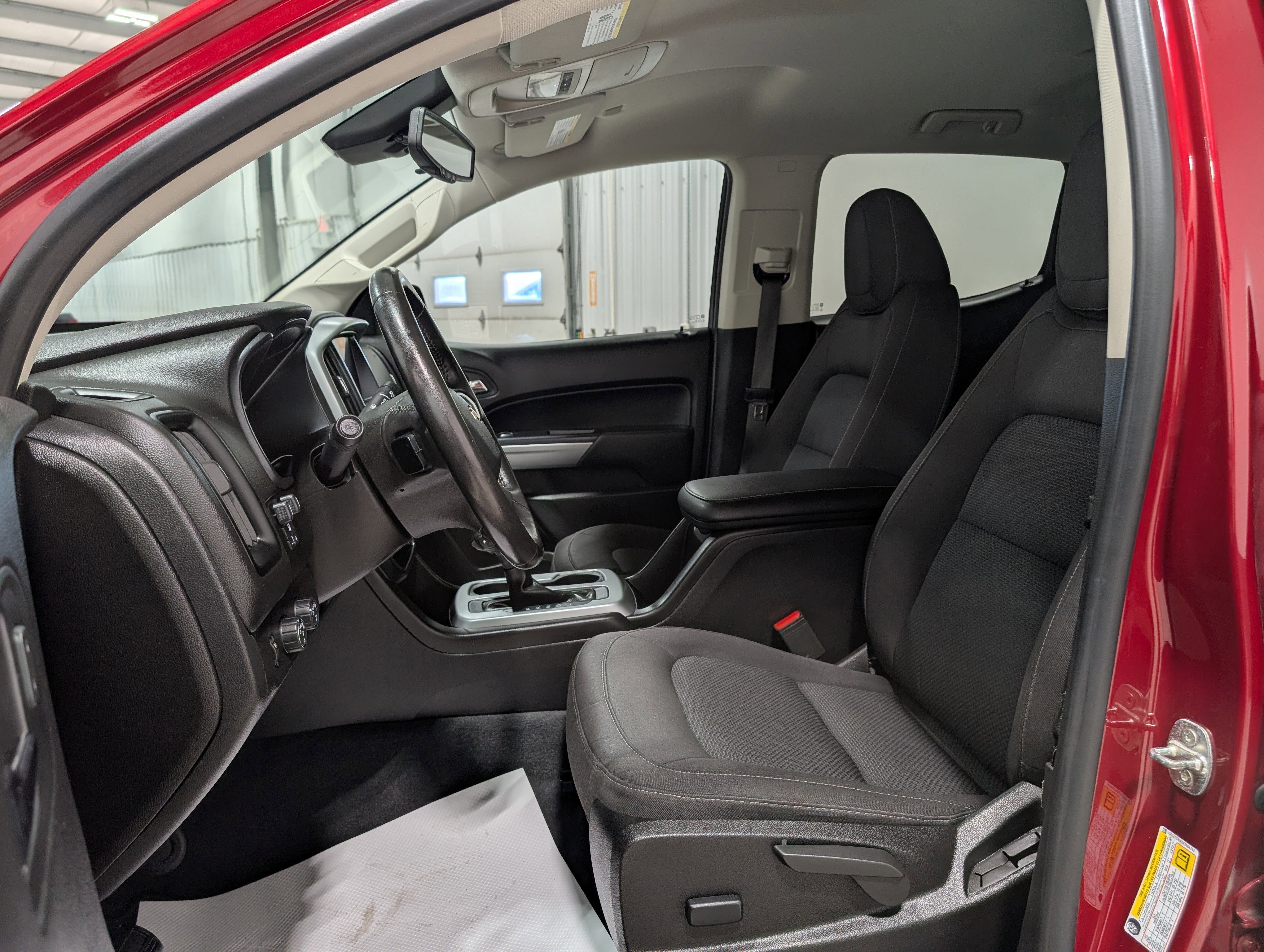 Used 2019 Chevrolet Colorado LT w/ Safety Package image 16