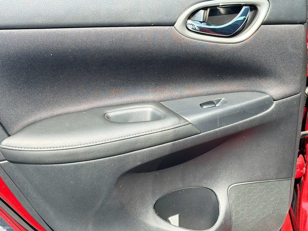 Used 2016 Nissan Sentra SV FWD image 26