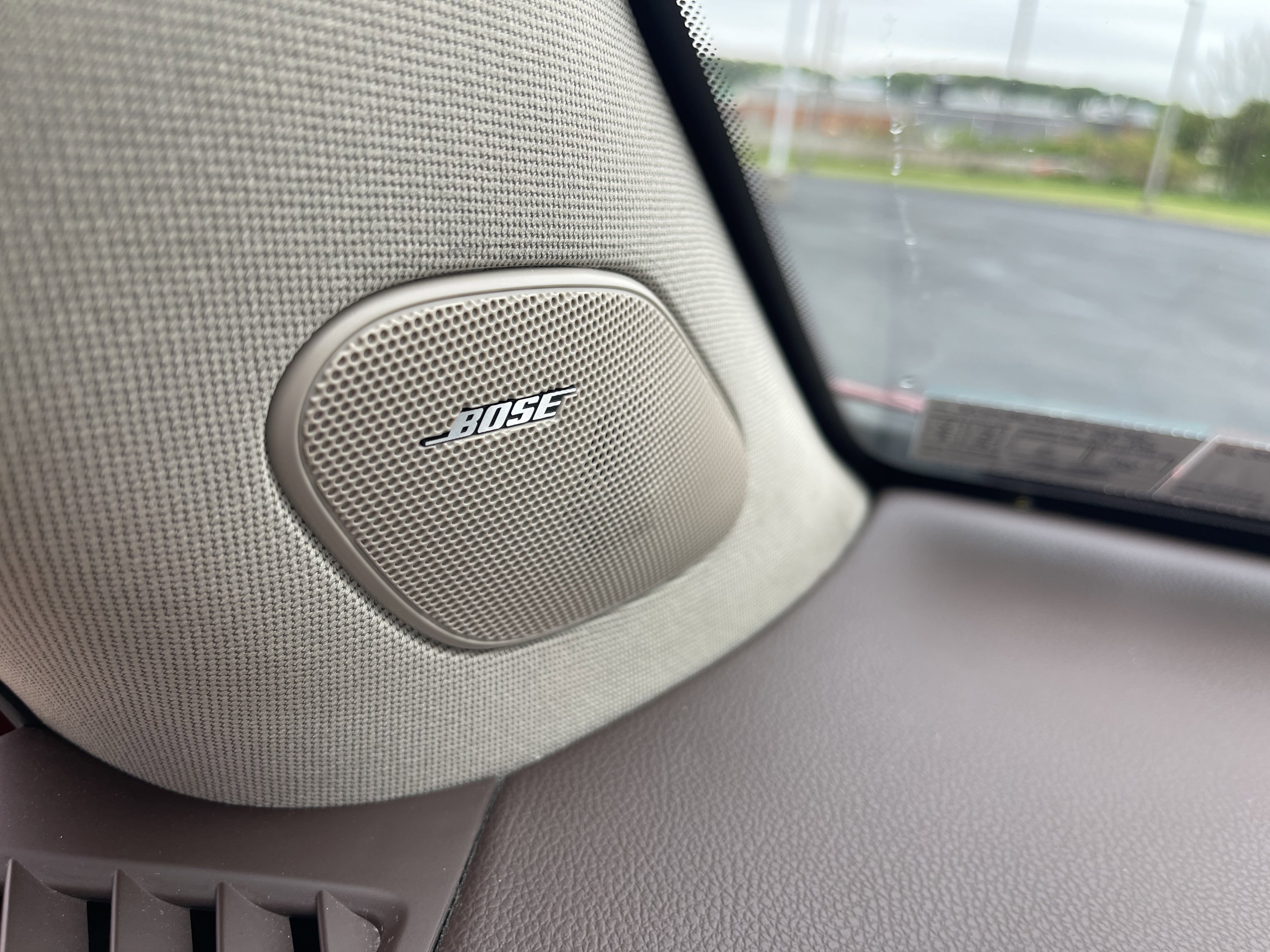 Used 2015 Cadillac SRX Luxury w/ Driver Awareness Package FWD image 16