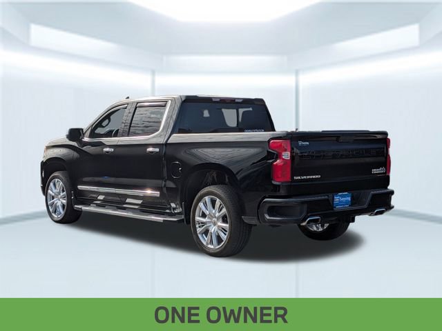 Used 2023 Chevrolet Silverado 1500 High Country w/ Technology Package image 3