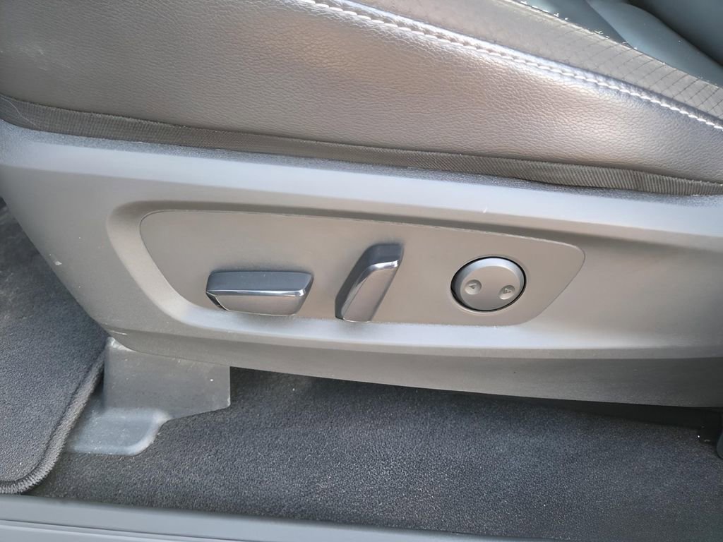 Used 2024 Nissan Pathfinder SL w/ SL Premium Package image 23