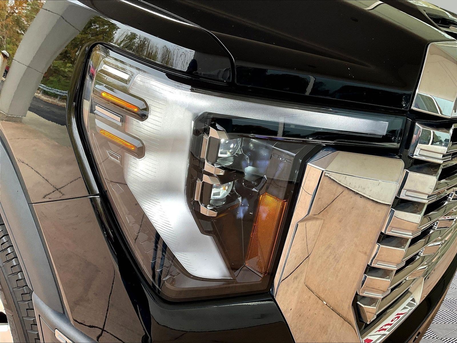 Used 2024 GMC Sierra 3500 Denali w/ Technology Package AWD/4WD image 31
