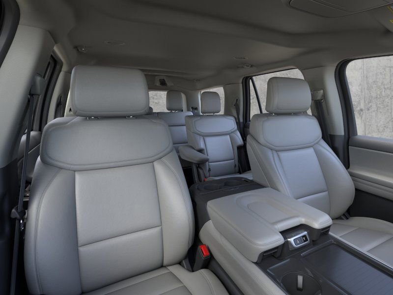 New 2026 Ford Expedition Active image 10