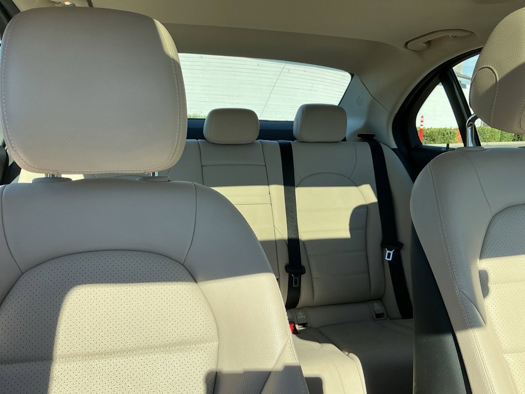 Used 2020 Mercedes-Benz C 300 4MATIC Sedan image 21