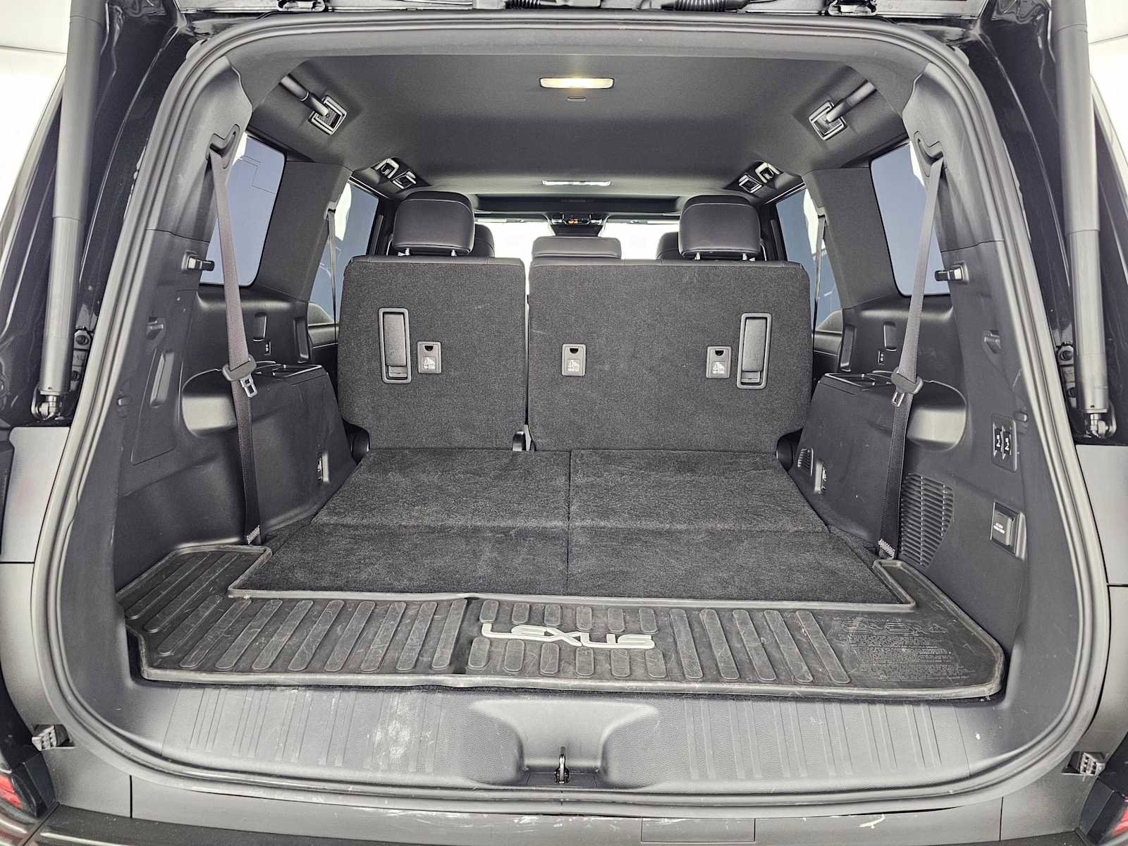 Used 2024 Lexus GX 550 w/ Accessory Package (Z1) image 16