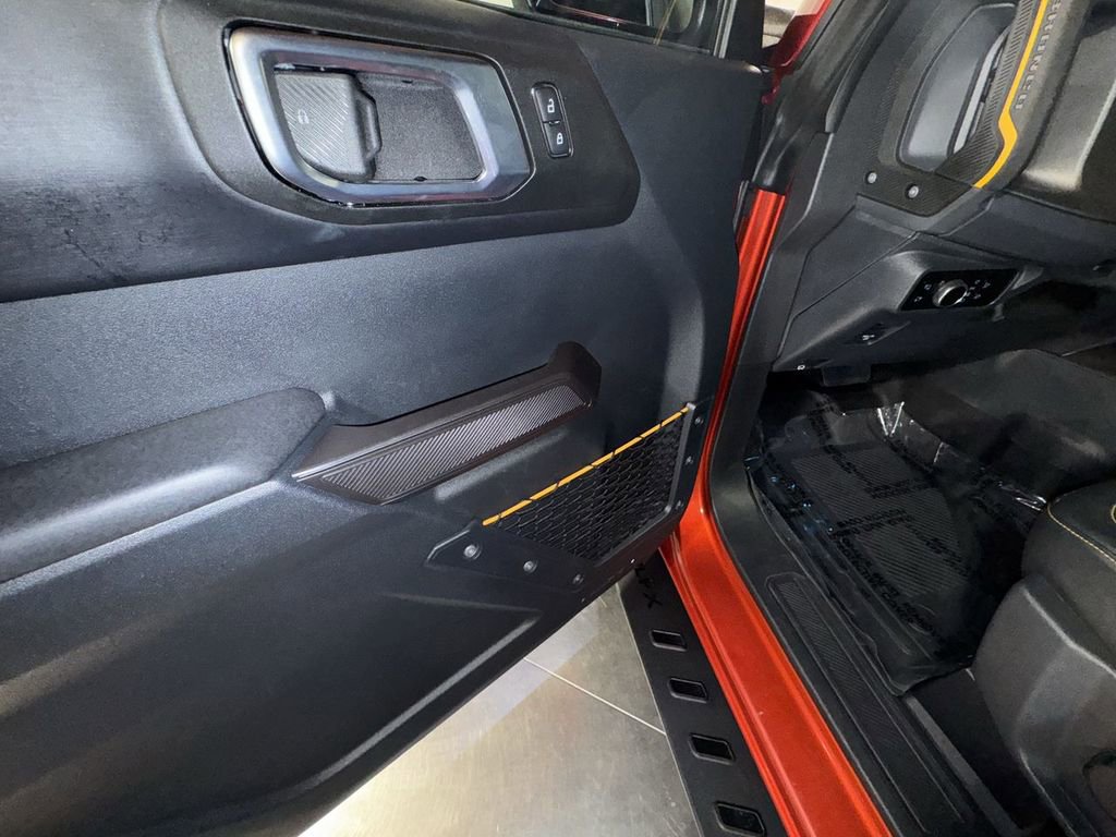 Used 2024 Ford Bronco Badlands image 21