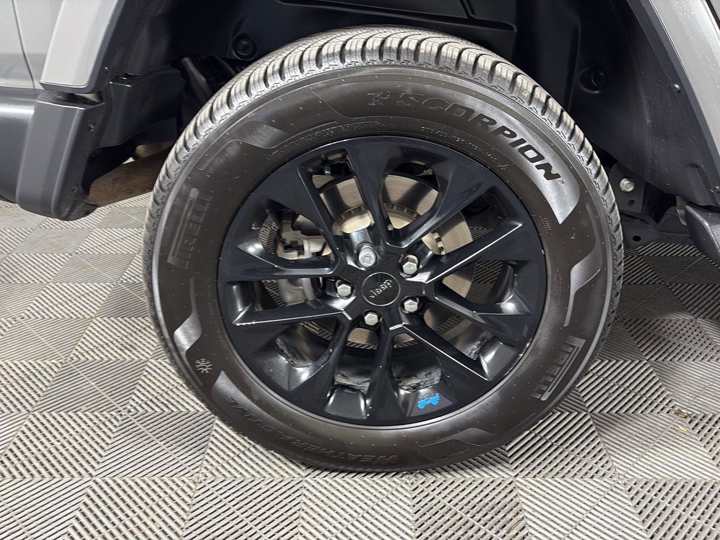 Used 2023 Jeep Wrangler Sahara w/ Cold Weather Group image 15