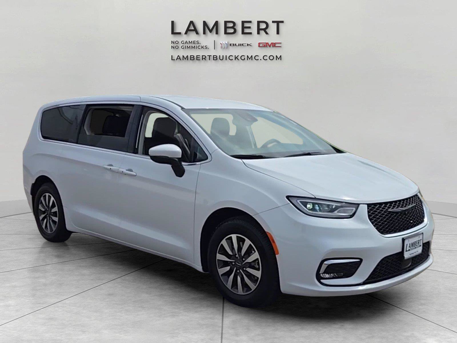 Used 2023 Chrysler Pacifica Touring-L FWD image 7