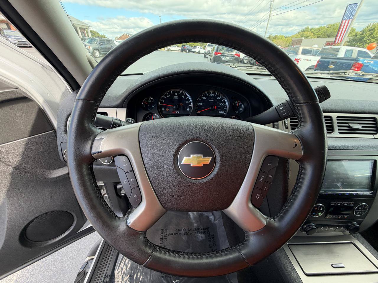 Used 2013 Chevrolet Avalanche LT w/ Suspension Package, Off-Road AWD/4WD image 12