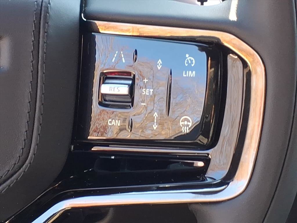 New 2026 Land Rover Range Rover Sport Dynamic SE image 15