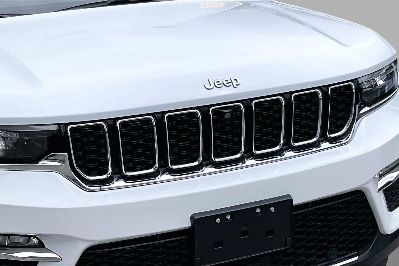 Used 2022 Jeep Grand Cherokee Limited 4xe w/ Luxury Tech Group II AWD/4WD image 27