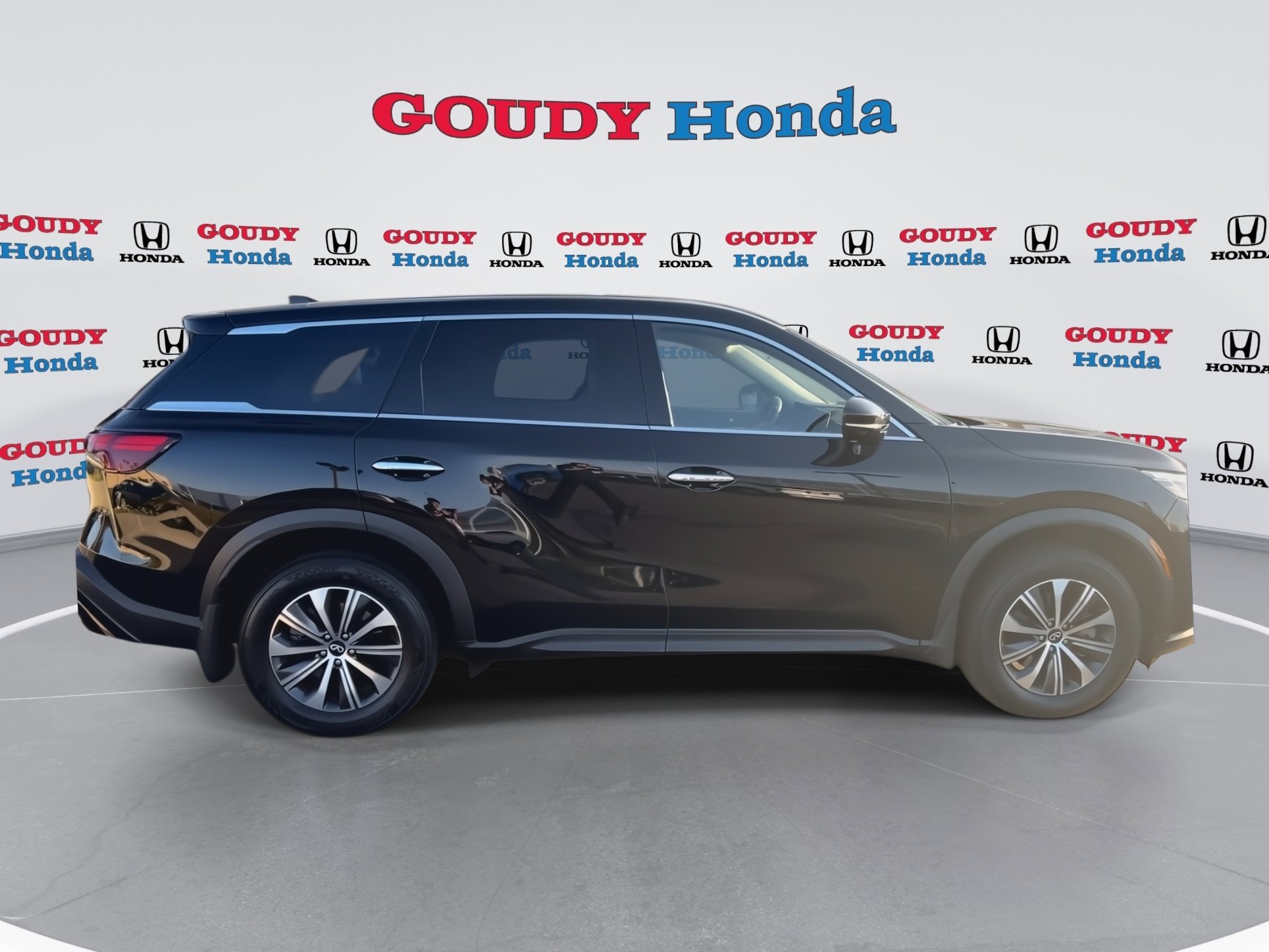 Used 2024 INFINITI QX60 Pure image 9