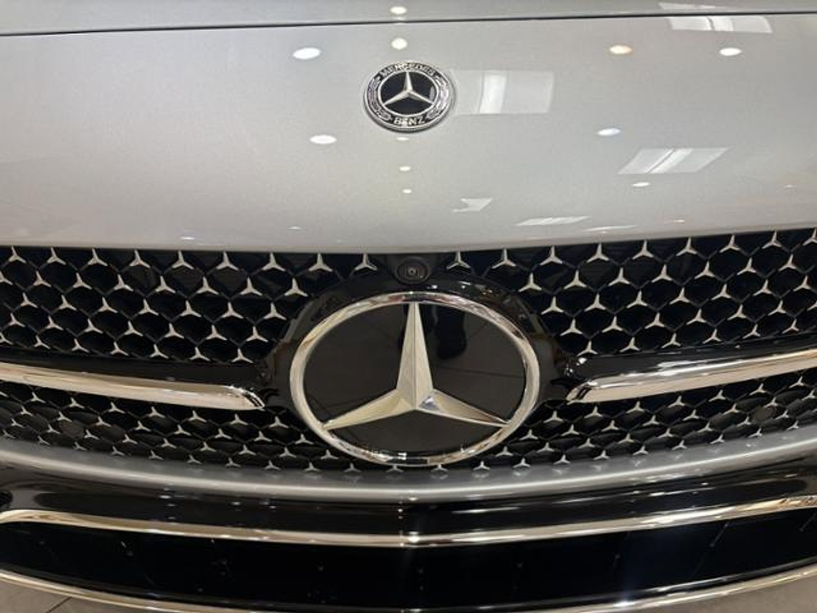 New 2026 Mercedes-Benz CLE 300 4MATIC Coupe image 2