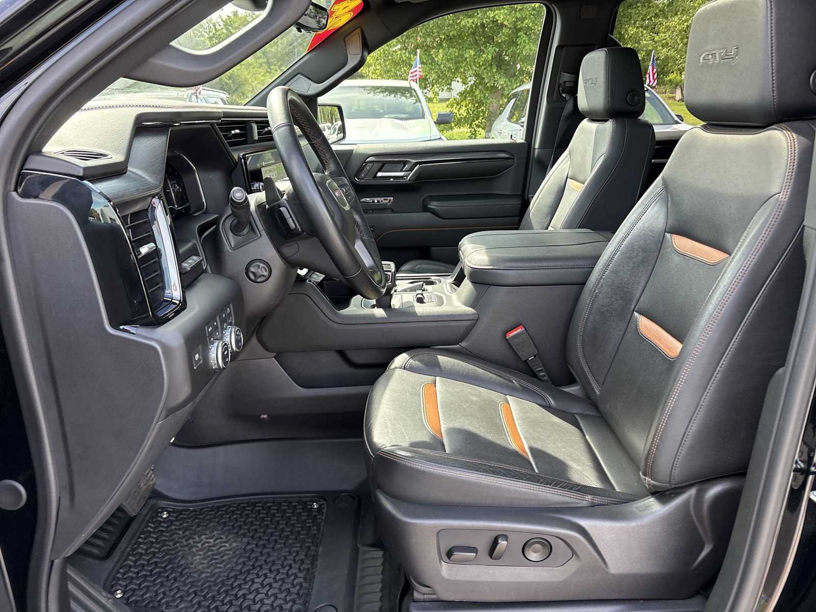 Used 2024 GMC Sierra 1500 AT4 w/ Technology Package AWD/4WD image 20