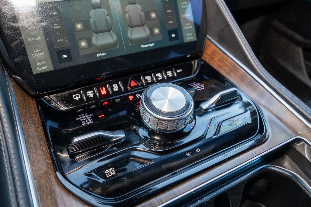 Used 2023 Jeep Grand Wagoneer 4WD image 20