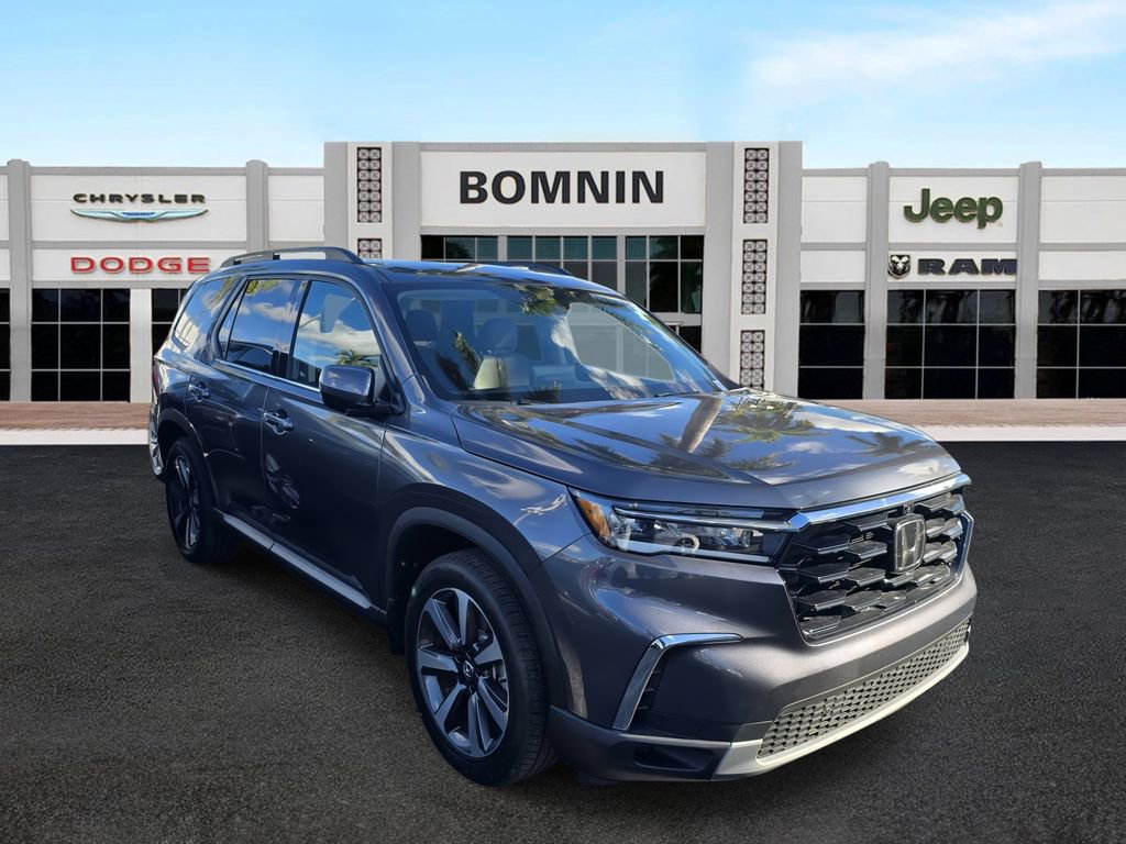 Used 2023 Honda Pilot Elite image 2