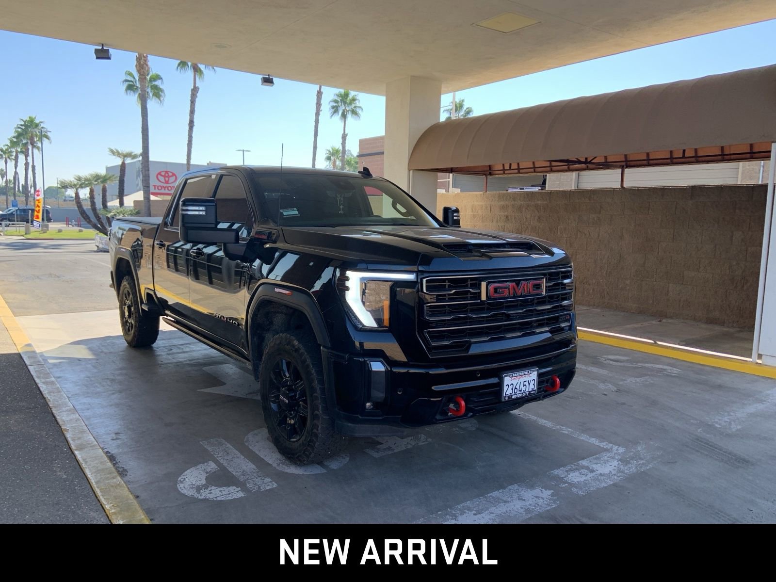 Certified 2024 GMC Sierra 2500 AT4 w/ AT4 Premium Plus Package image 3