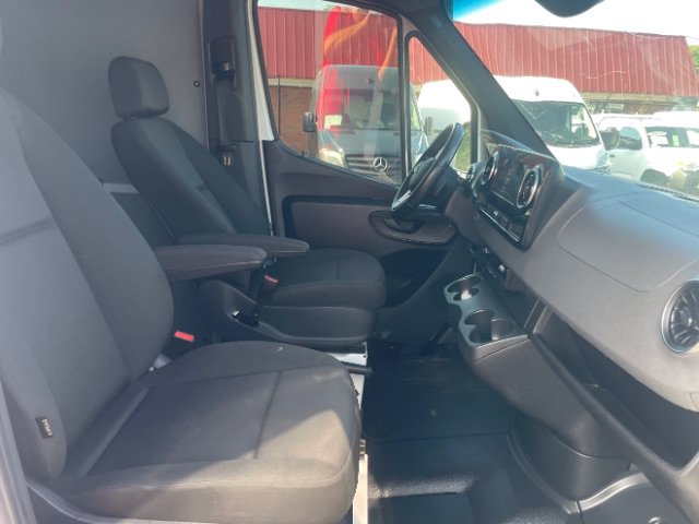 Used 2023 Mercedes-Benz Sprinter 2500 image 16