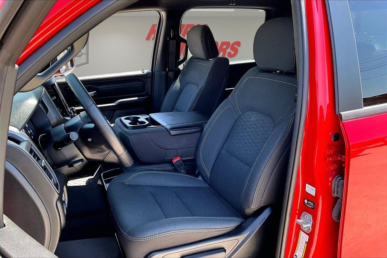 Used 2025 RAM 1500 Warlock AWD/4WD image 22
