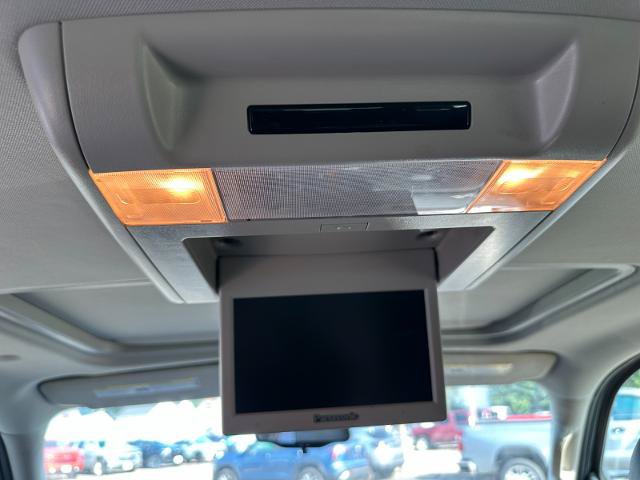 Used 2012 Chevrolet Suburban LT AWD/4WD image 19