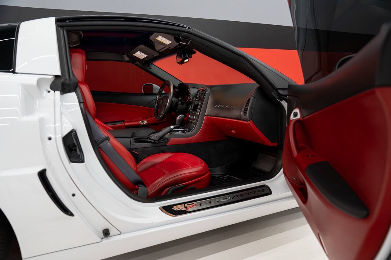 Used 2013 Chevrolet Corvette Grand Sport w/ 2LT Preferred Equipment Group RWD image 71
