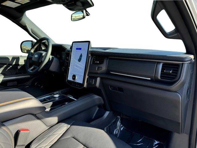 Used 2024 Ford Expedition Platinum RWD image 58