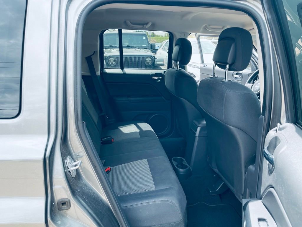 Used 2011 Jeep Patriot Latitude FWD image 20