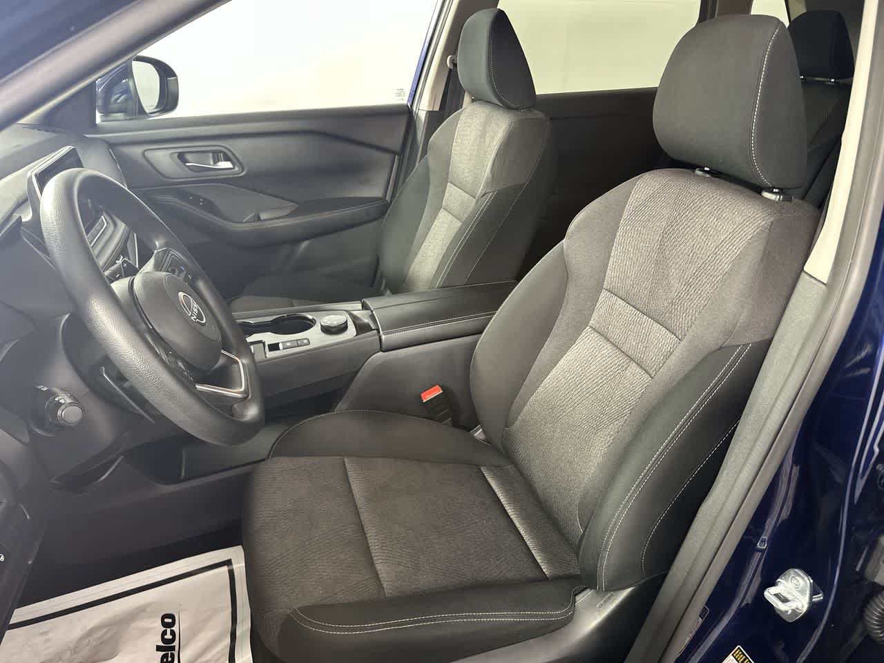 Used 2024 Nissan Rogue SV AWD/4WD image 13