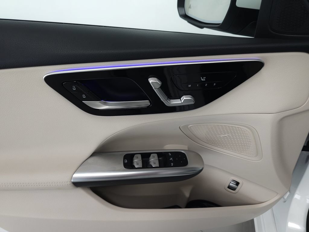 Certified 2026 Mercedes-Benz C 300 4MATIC Sedan image 6