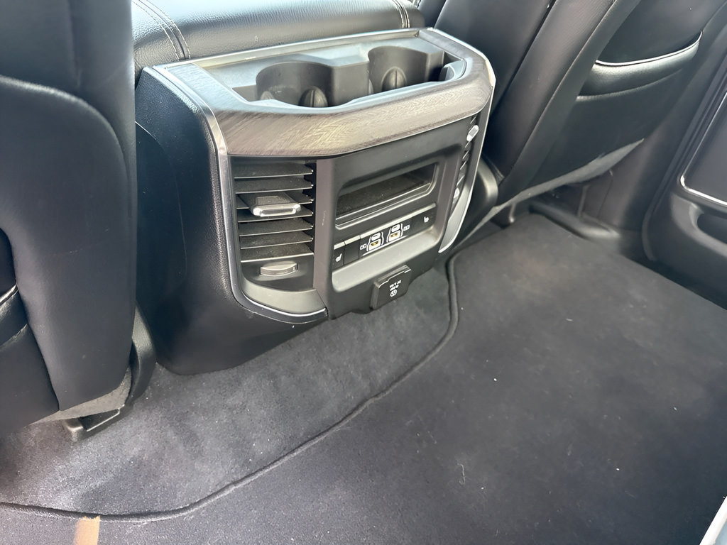 Used 2025 RAM 1500 Laramie w/ Sport Appearance Package AWD/4WD image 10