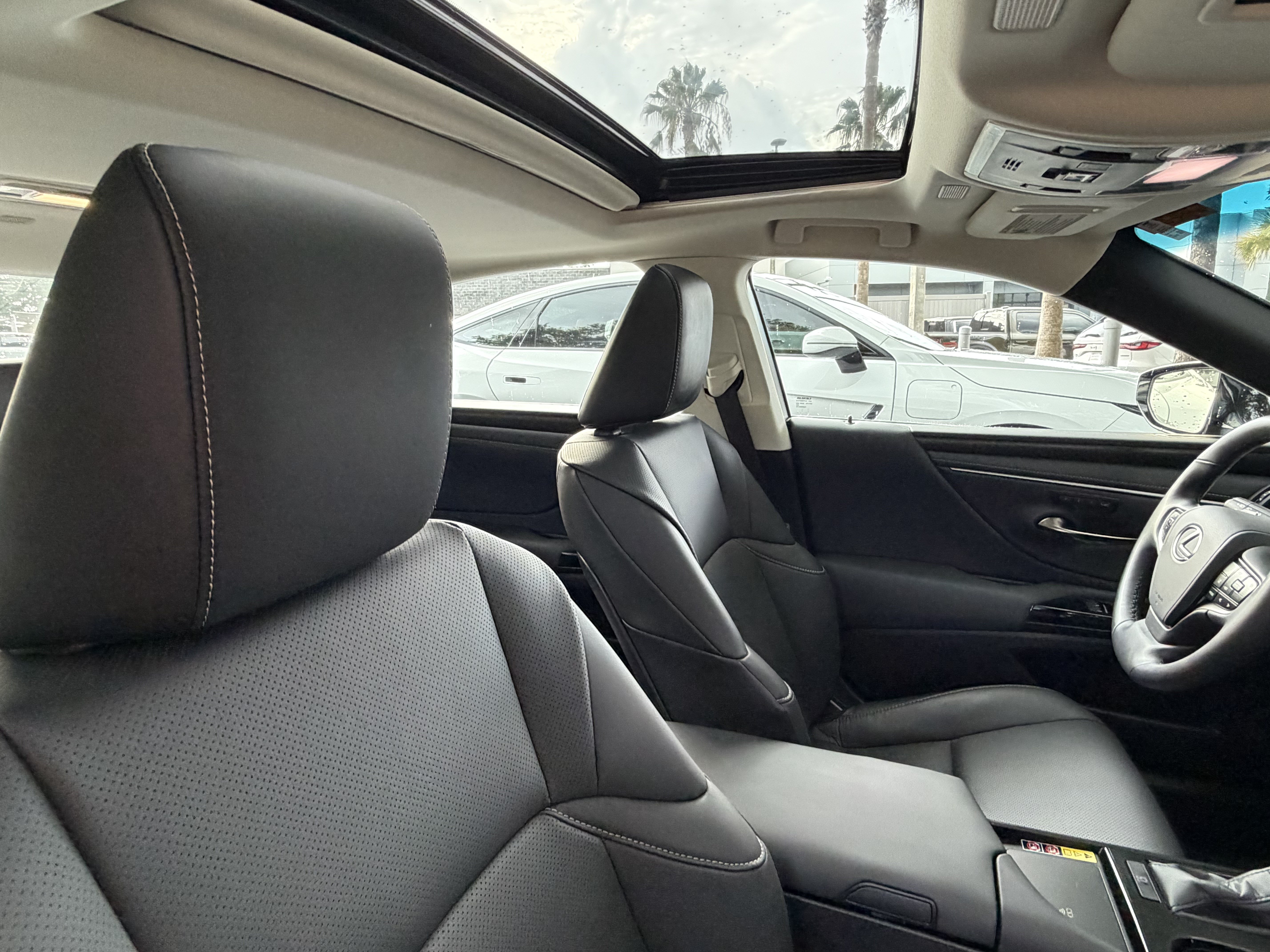 Certified 2025 Lexus ES 350 w/ Premium Package FWD image 45