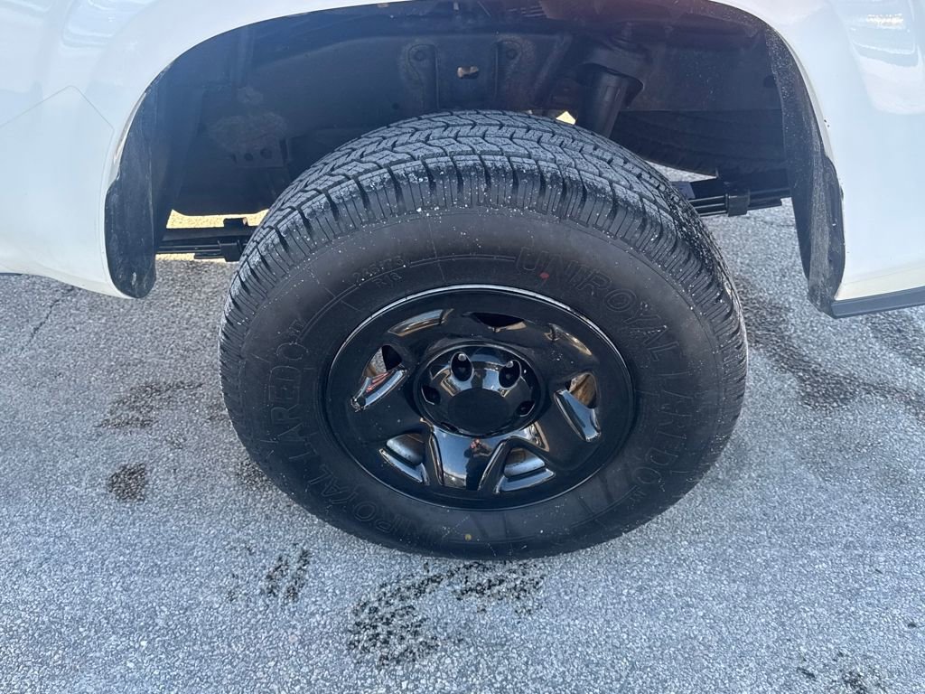 Used 2020 Toyota Tacoma SR image 35