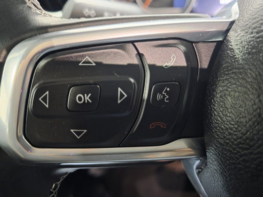 Used 2021 Jeep Wrangler Unlimited Sahara w/ Uconnect 4C Nav & Sound Group image 5