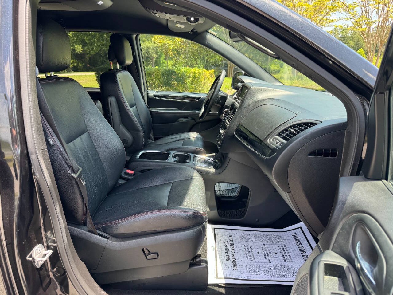 Used 2018 Dodge Grand Caravan GT FWD image 18