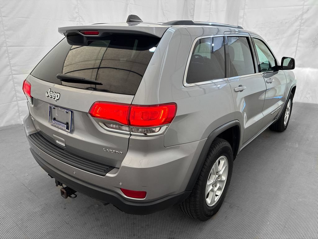 Used 2017 Jeep Grand Cherokee Laredo w/ Quick Order Package 23E AWD/4WD image 6