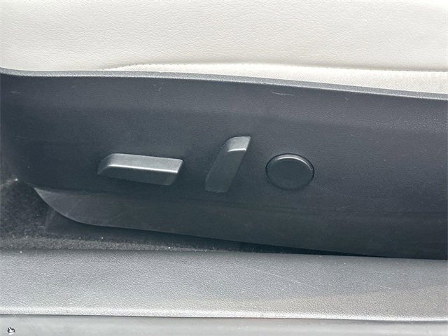 Used 2018 Tesla Model 3 Performance image 32
