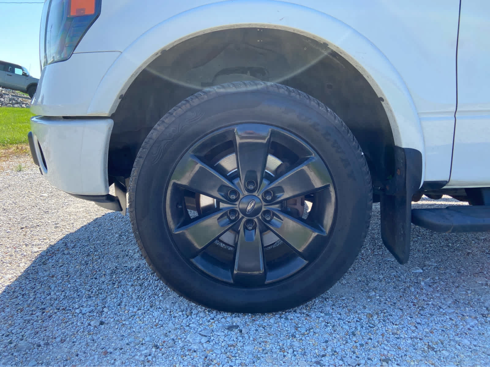 Used 2014 Ford F150 FX4 w/ FX Appearance Package AWD/4WD image 14