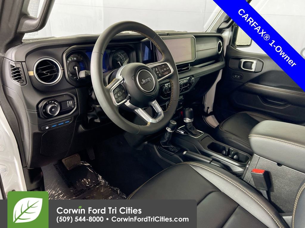 Used 2024 Jeep Wrangler Unlimited Sahara w/ Technology Group image 3