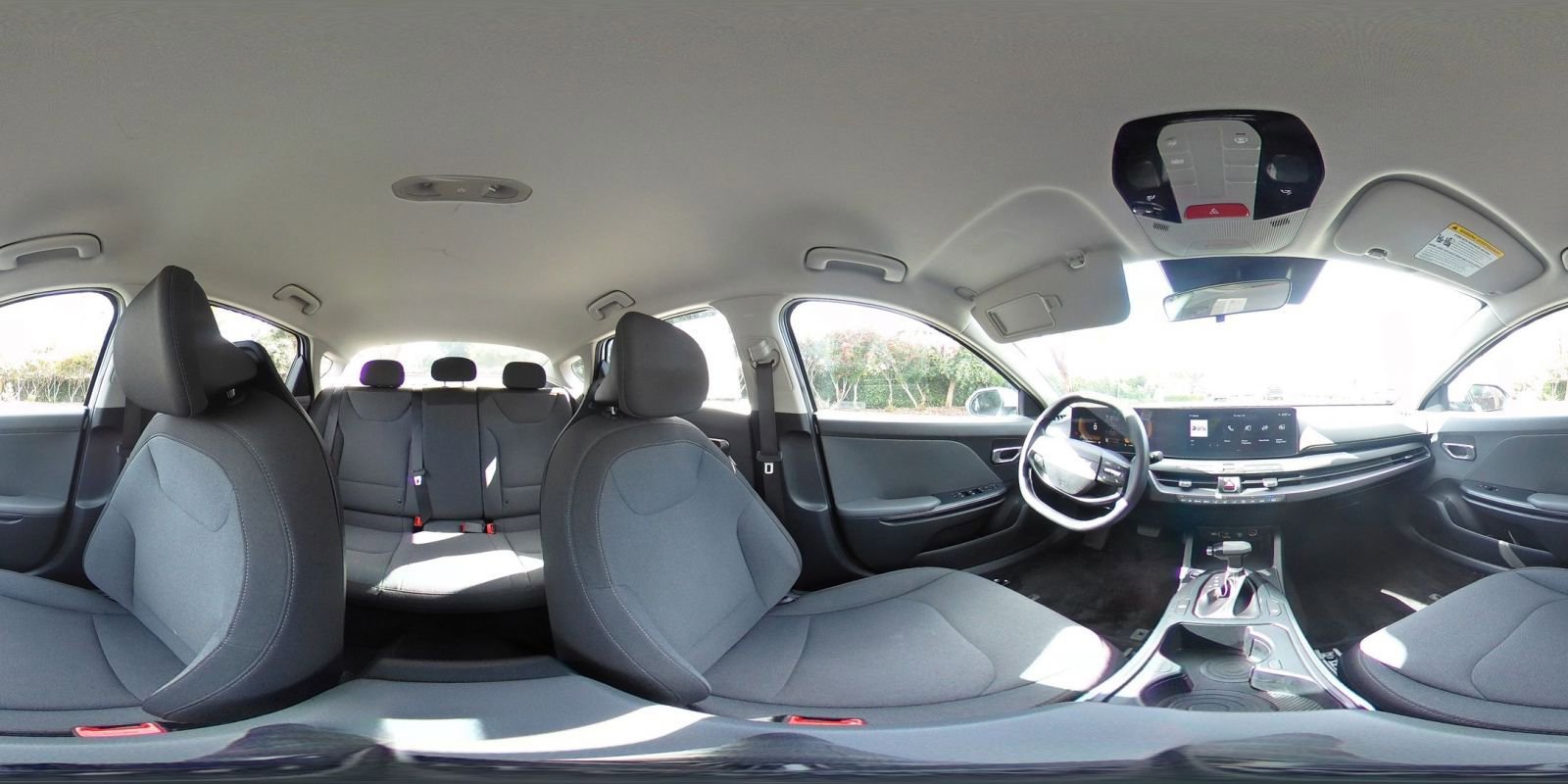 Used 2025 Kia K4 LXS image 41