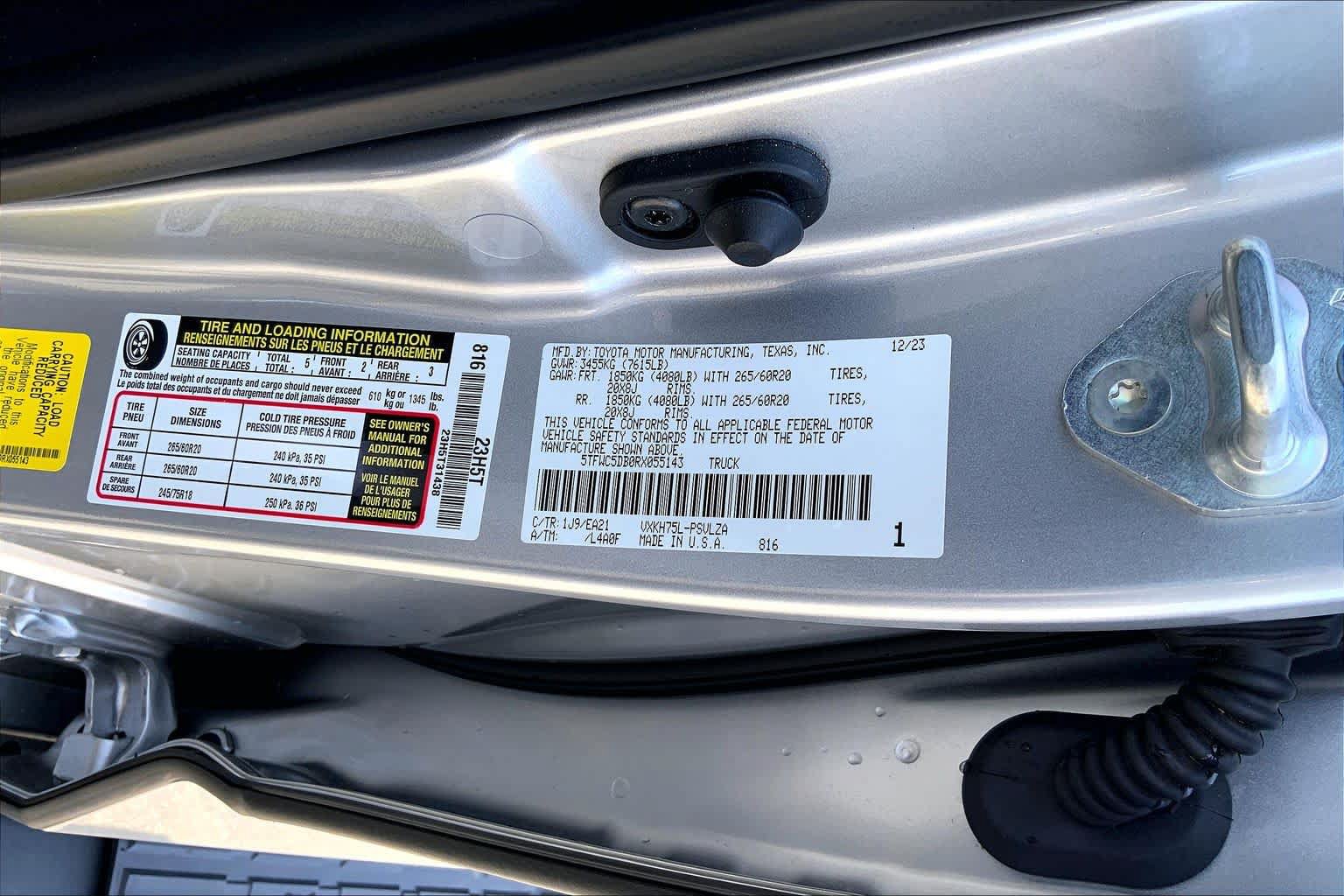 Used 2024 Toyota Tundra Limited AWD/4WD image 34