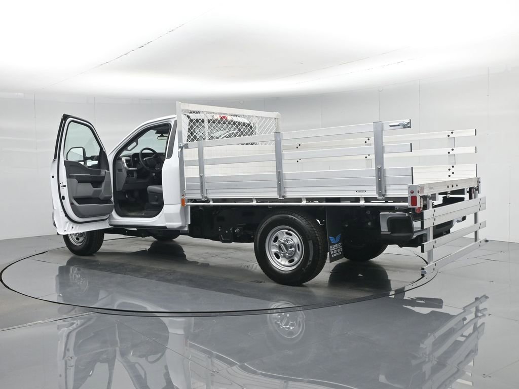 New 2026 Ford F250 XL w/ XL Chrome Package image 34