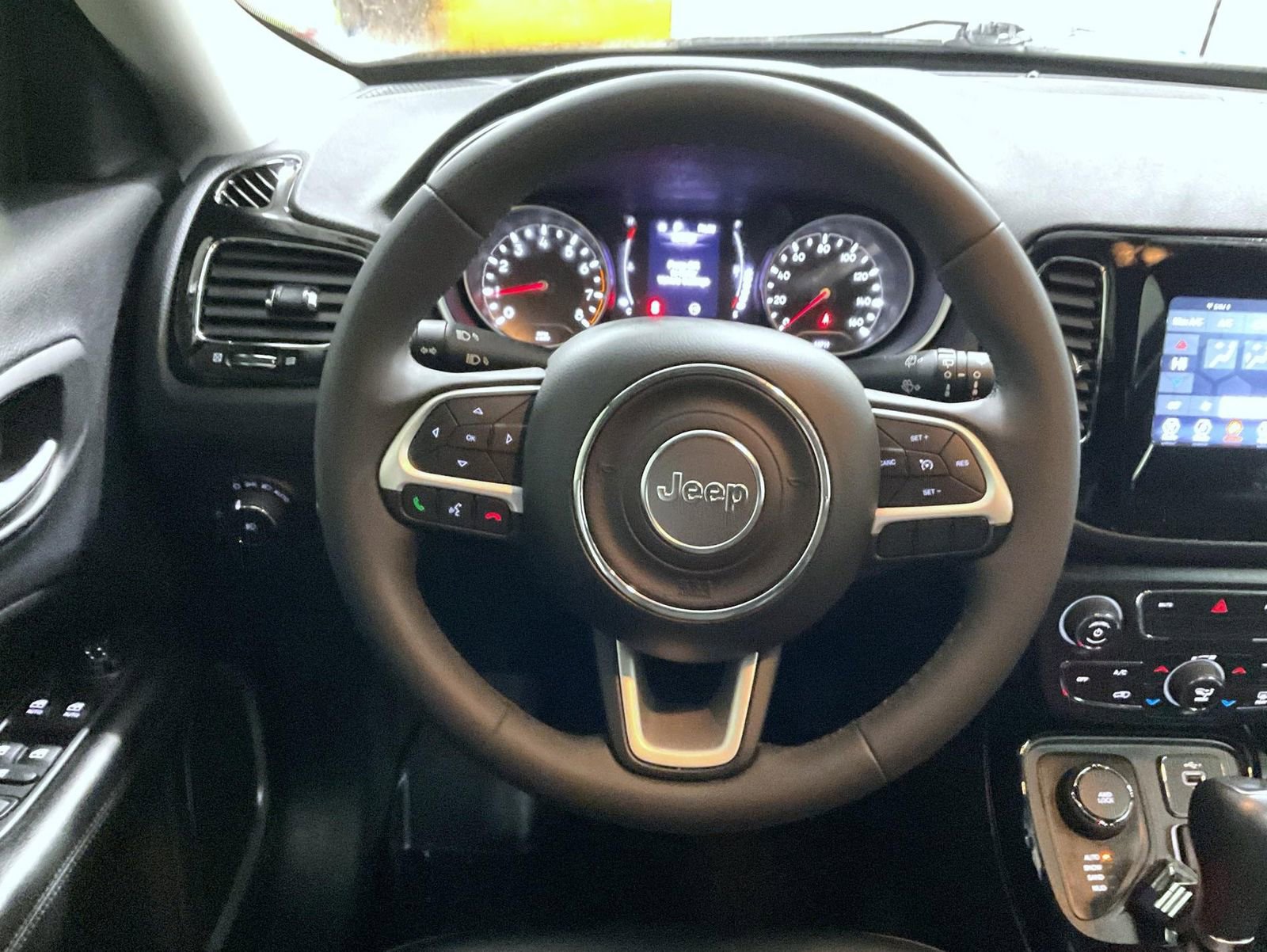 Used 2021 Jeep Compass Latitude image 13