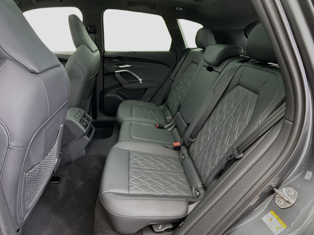 Certified 2025 Audi SQ5 Prestige AWD/4WD image 20