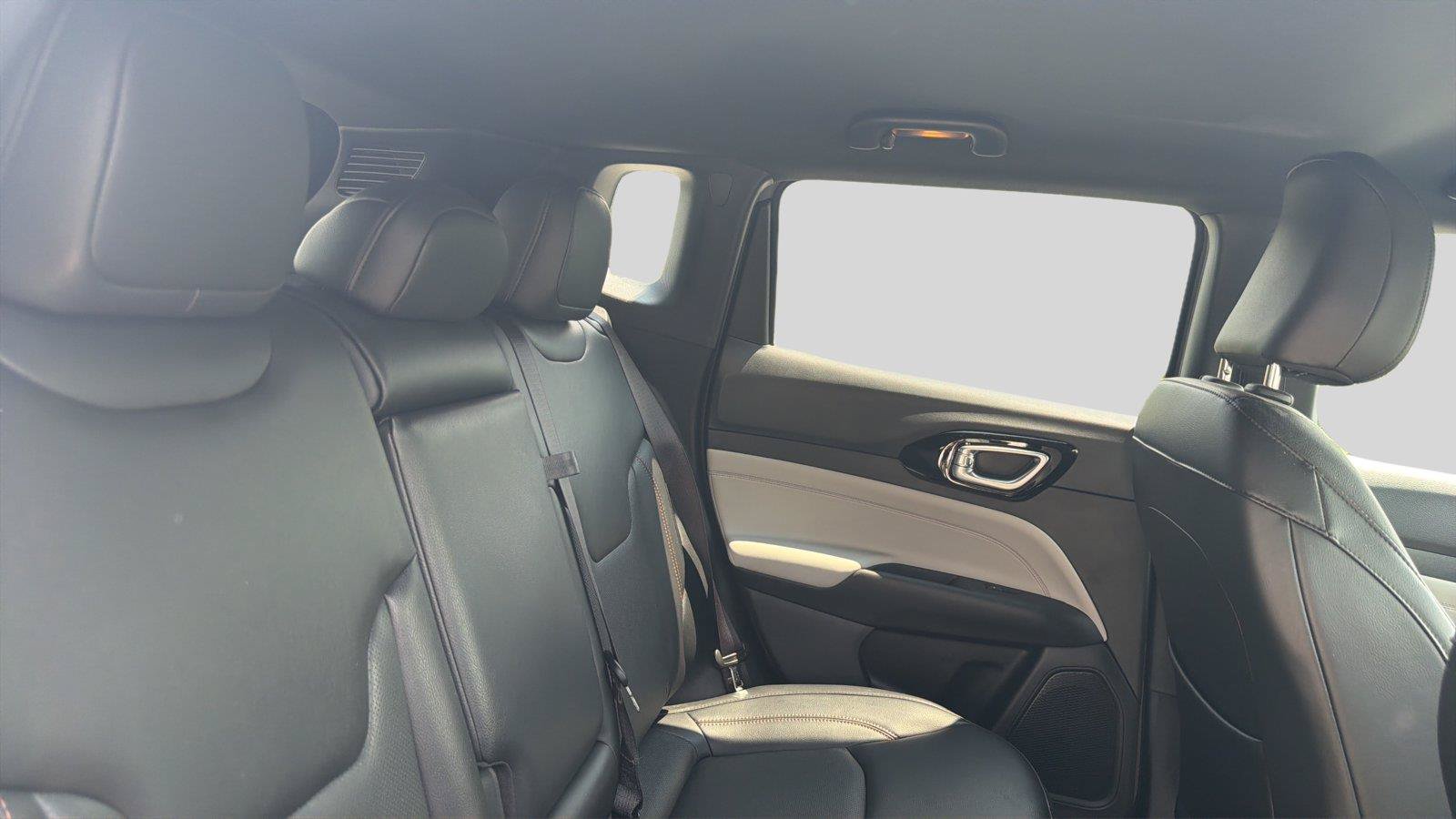Used 2023 Jeep Compass Limited AWD/4WD image 19