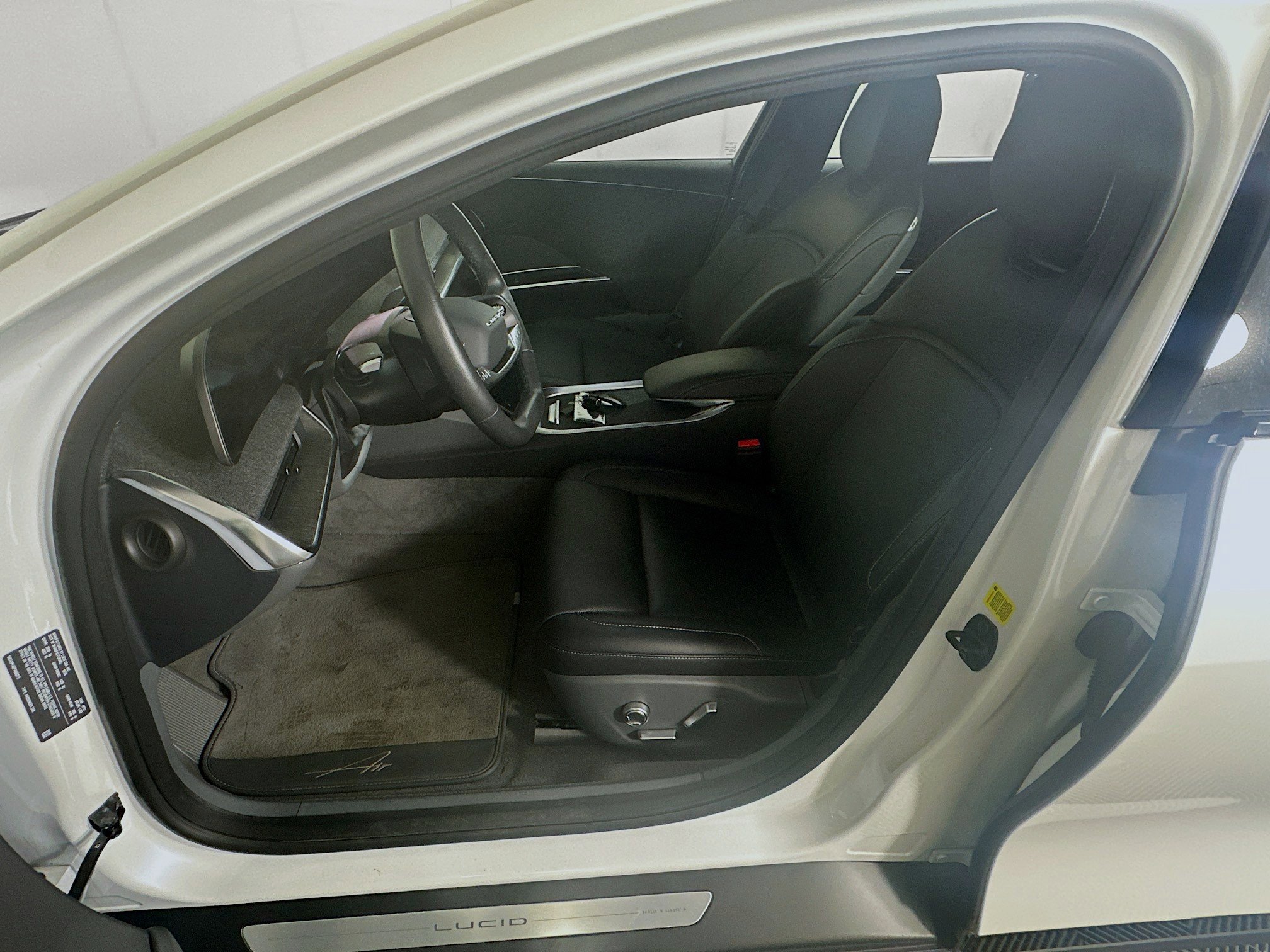 Used 2023 Lucid Air Pure AWD/4WD image 13