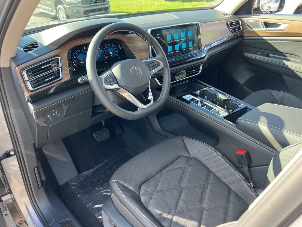 New 2026 Volkswagen Atlas SE image 14